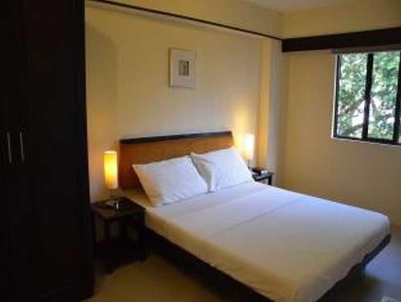 Lancaster Hotel Cebu Lapu-Lapu City Exterior foto